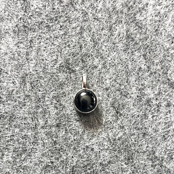 Black onyx mini pendant - Picture 1 of 3